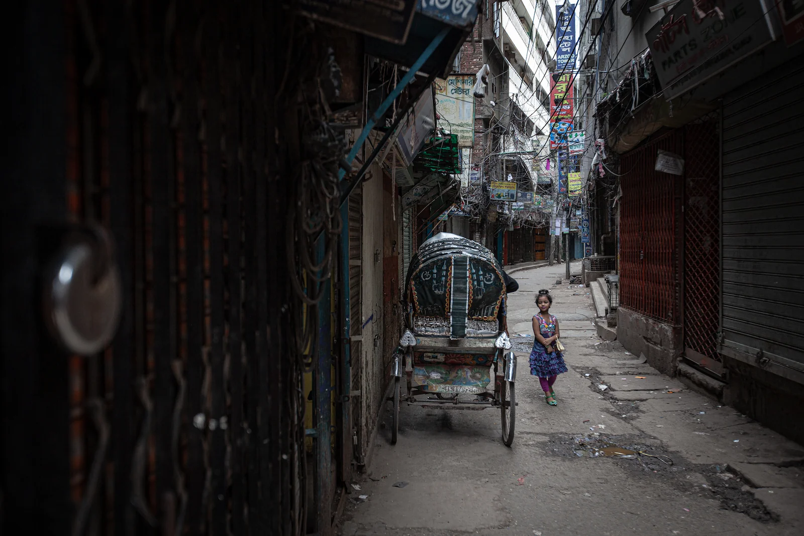 Often blamed for their contribution to traffic congestion, cycle rickshaws do not release exhaust and therefore help contain air pollution in Dhaka, a city struggling with heavy pollution levels.
