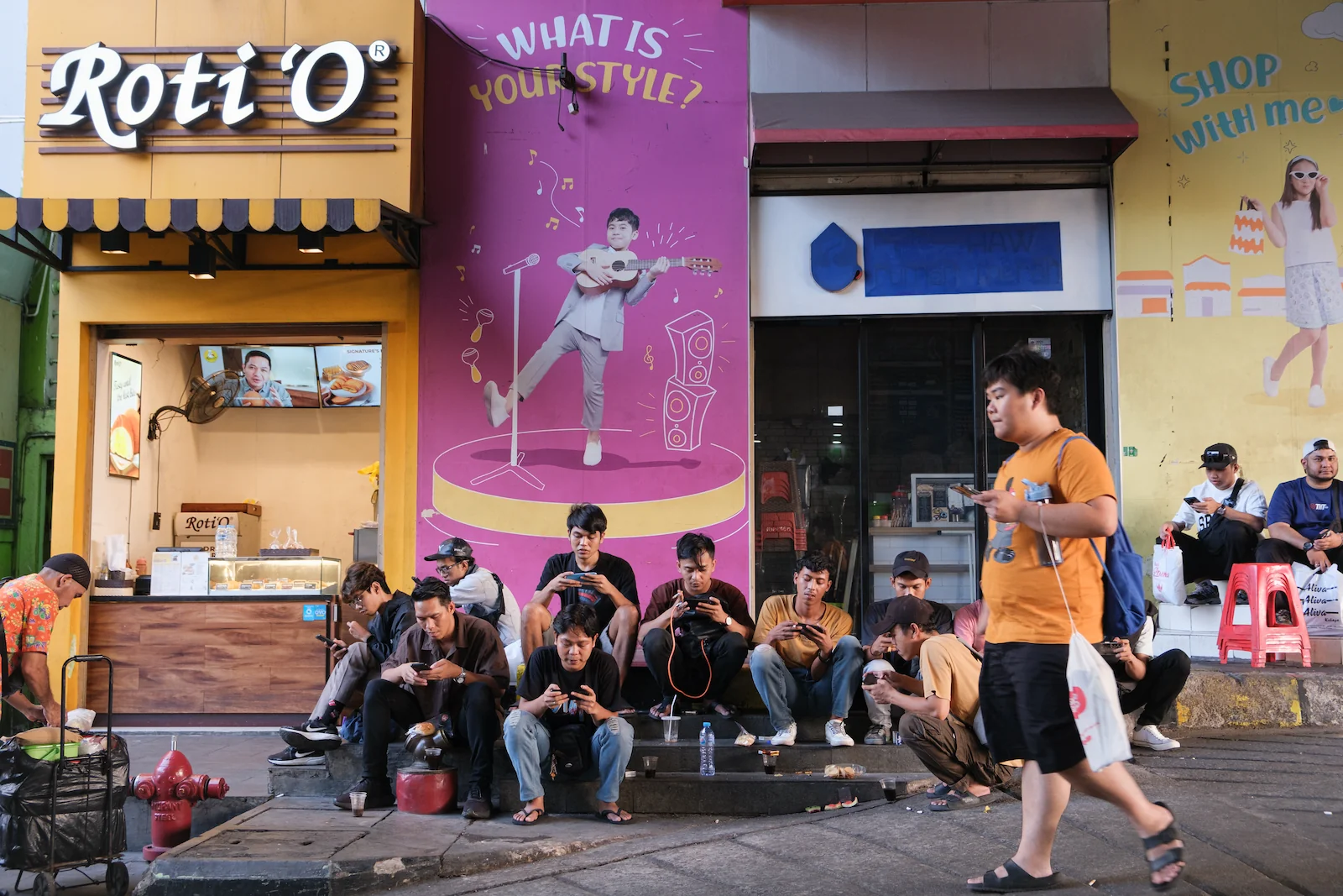 indonesia-digital-age-waste-trail