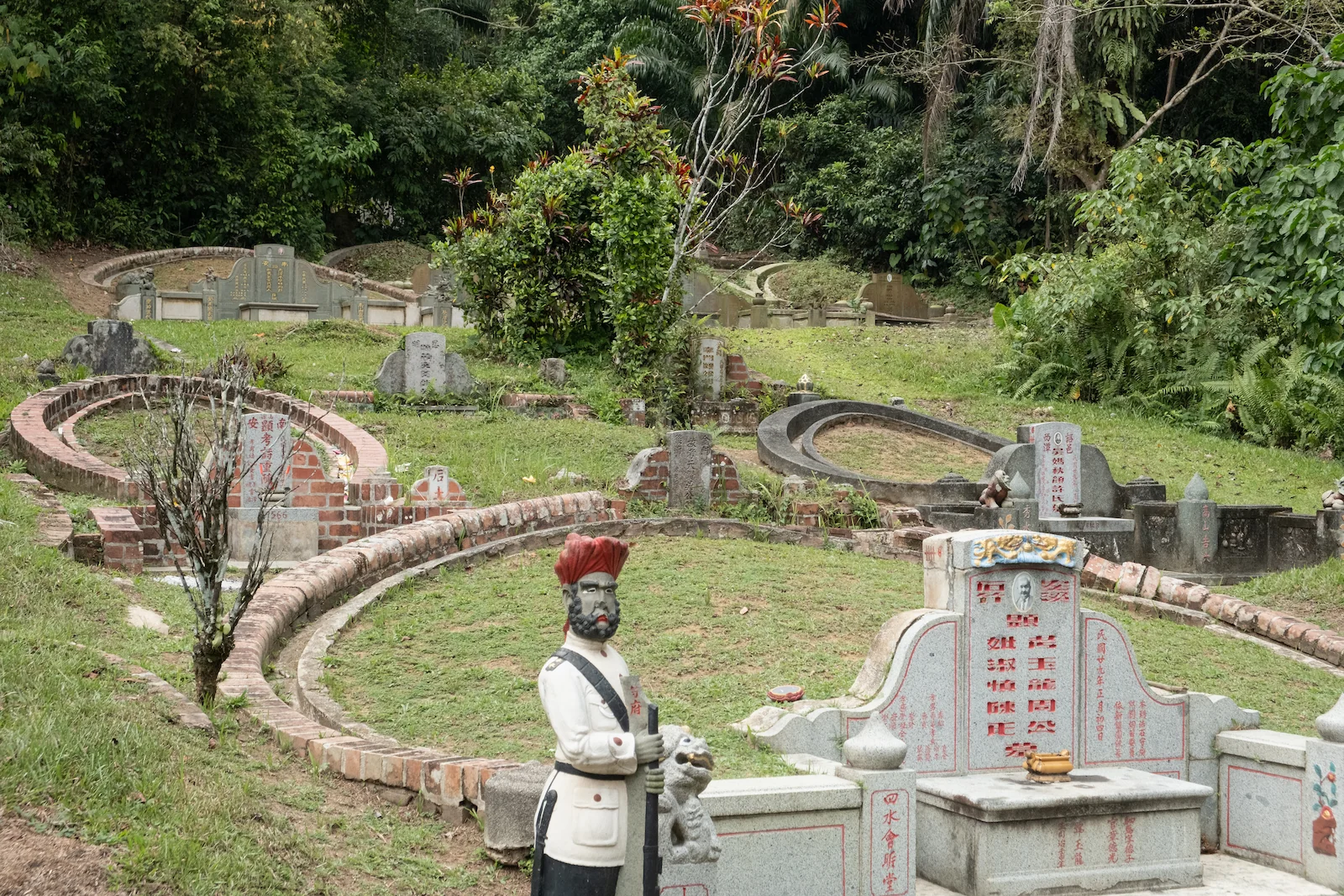 In Singapore, the past competes with the present for the same finite land. In seeking equilibrium between natural ecosystems and human infrastructure, one of the world’s most densely populated countries introduced a regulation to limit the burial period to 15 years.