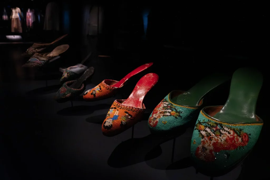 In the pre-synthetic fibres era, clothes were intended to last. With the rise of fast fashion, a third of Singaporeans acknowledged having thrown away a garment after wearing it just once. Singaporeans buy 34 pieces of new clothes per year, while discarding 27.